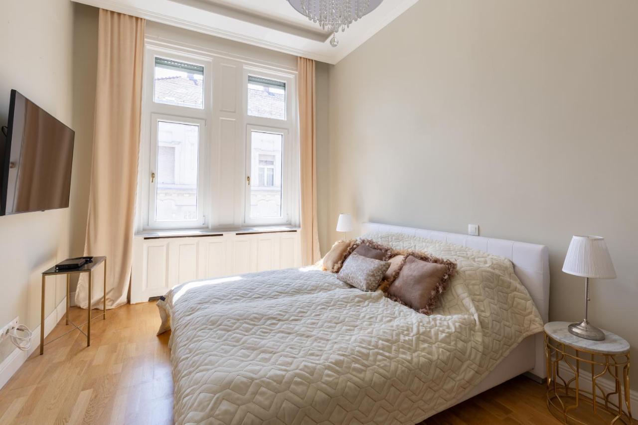 Designer Luxury Home In The Jewish Quarter Budapeste Exterior foto